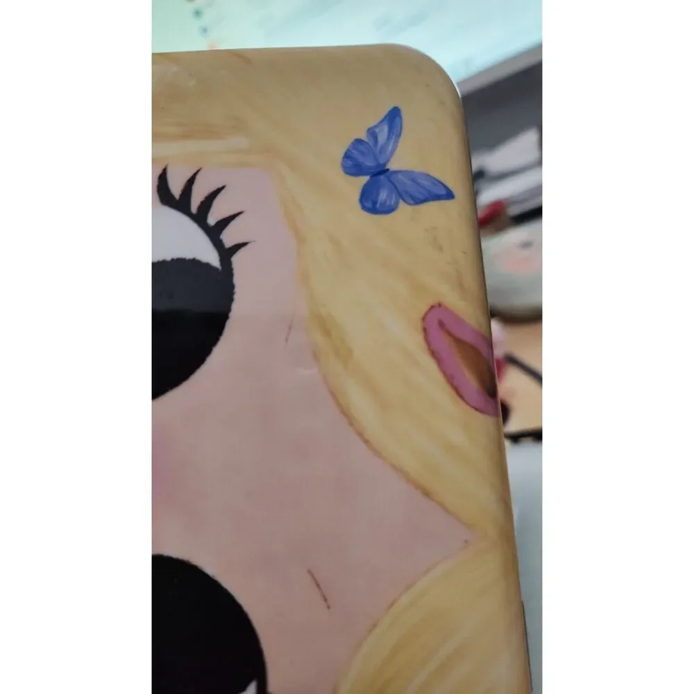 Kawaii Big Eyes Anime Comic Girl Hardshell Phone Case for iPhone XR